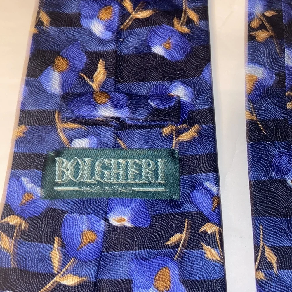 Bolgheri made in Italy 100% silk blue neck tie.